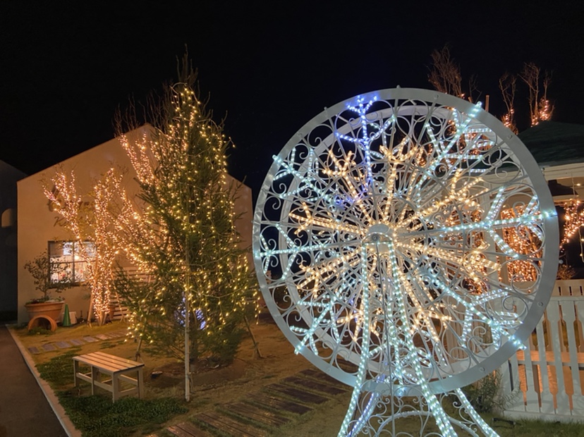 クリスマスイルミネーション始まってます │ how's -株式会社ハウズ