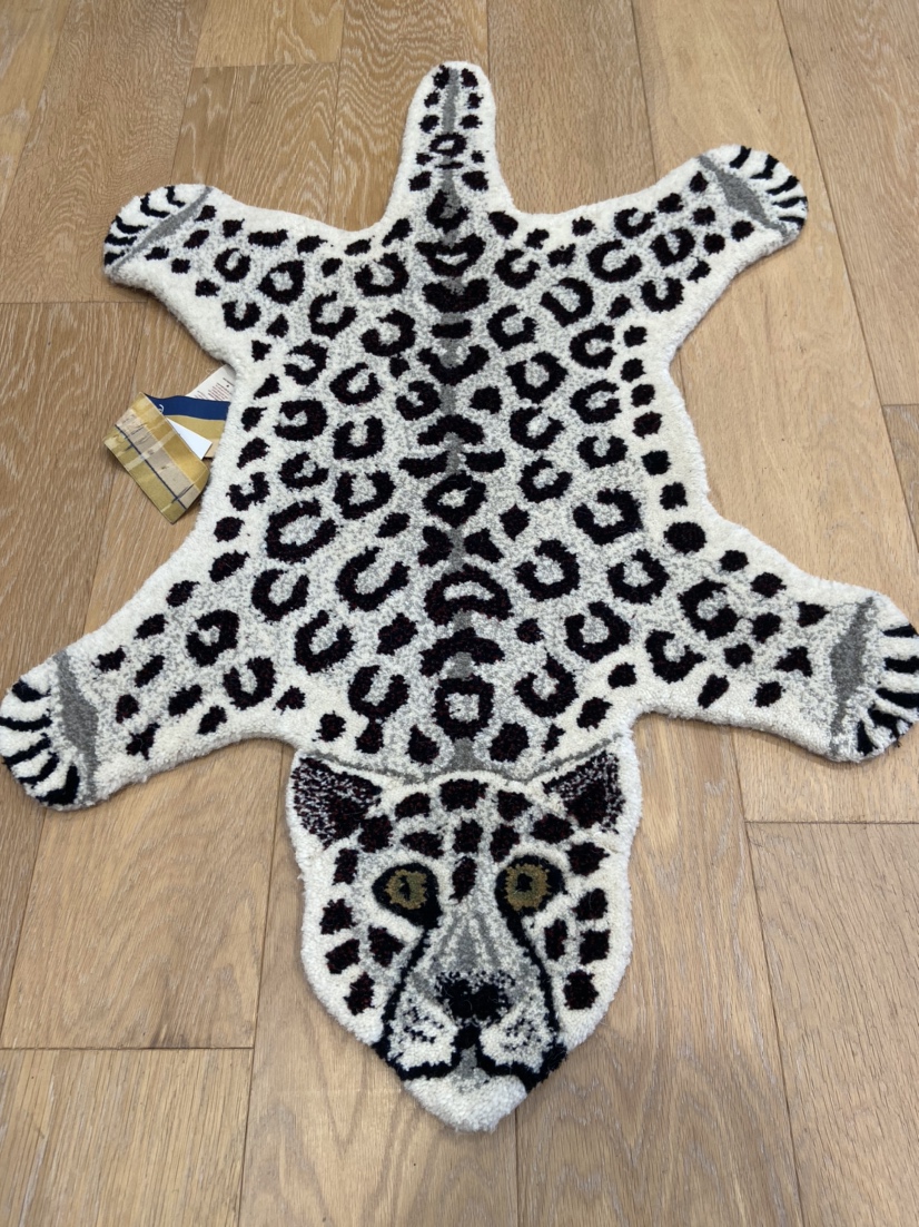 リアルな動物のラグ │ how's -株式会社ハウズ ポータルサイト-