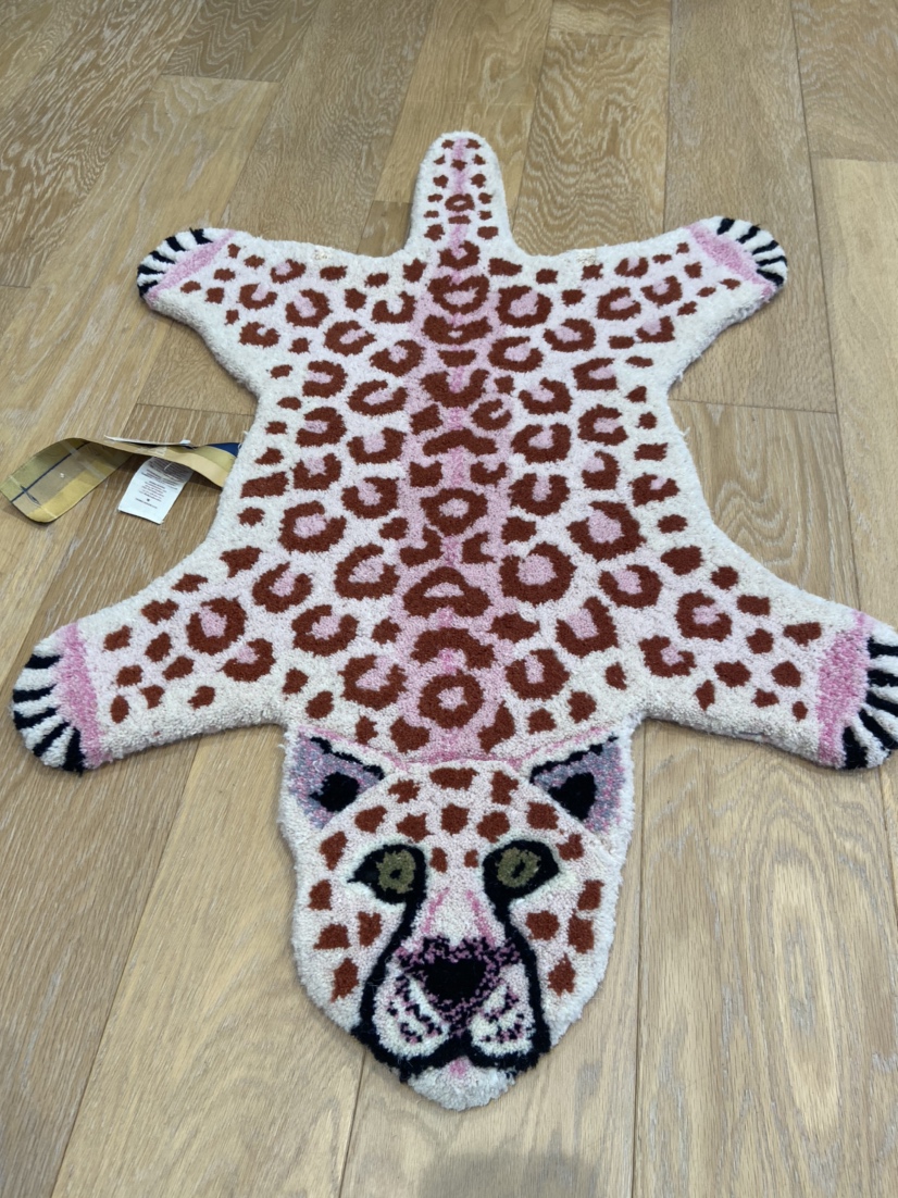 リアルな動物のラグ │ how's -株式会社ハウズ ポータルサイト-